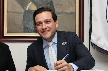 Embajador Cabrera afirma que Estados Unidos continuará aplicando sus normas migratorias conforme a sus estándares de seguridad