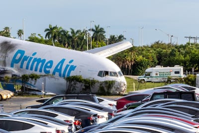 Al menos cinco muertos tras estrellarse un avión de Amazon cerca del aeropuerto de Miami