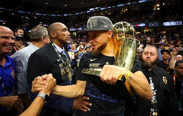 Warriors barren a los Cavaliers  y se coronan campeones de la NBA