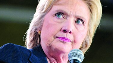 Clinton, la favorita que no despeja las dudas