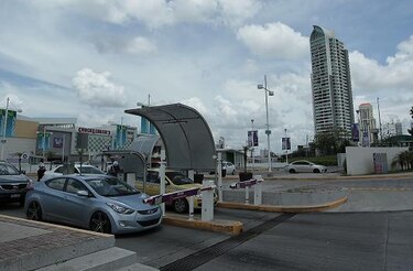 Avanza a segundo debate el proyecto de ley sobre estacionamientos