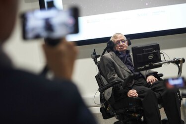 Fallece el físico británico Stephen Hawking a los 76 años
