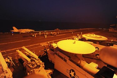 Francia rechaza ultimátum de secuestradores de francés y seguirá bombardeos en Irak