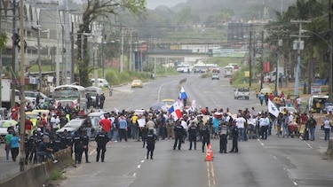 Manifestantes cerraron vías en Colón