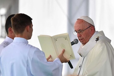 Papa Francisco pide a Iglesia dejar 'comodidades' y promover la reconciliación
