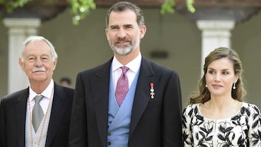 El español Eduardo Mendoza recibe el Premio Cervantes