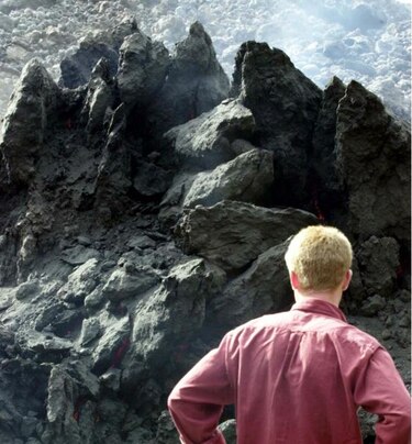 Científico español lidera estudio de la estructura interna del volcán Etna