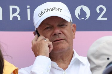 Scholz dice a Netanyahu que es hora de poner fin a la espiral de violencia