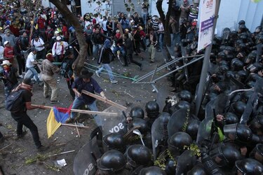 Ecuador: Merman las protestas de indígenas y sindicalistas