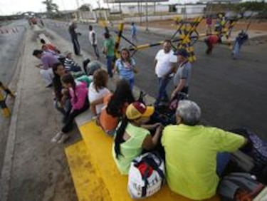 Colombia denuncia sobrevuelo de aeronaves venezolanas