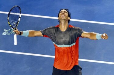 Nadal, Federer y Azarenka avanzan en Australia