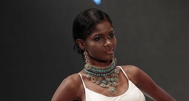 Fabiola Bracho gana el premio Marangoni en Mercedes-Benz Fashion Week Panamá 2015