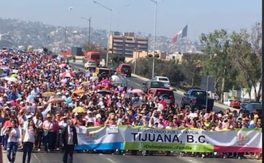 Miles de personas protestan en ciudades de México contra matrimonio gay
