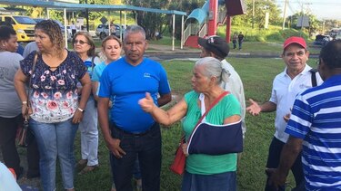 Usuarios protestan por cierre de Ulaps en Villa Zaíta debido a extensión del Metro