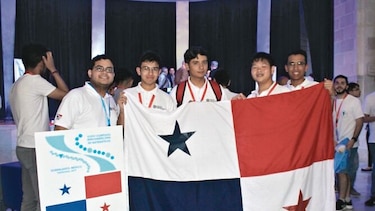 Panameños destacan en olimpiada de matemáticas
