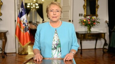 Bachelet anuncia duro plan anticorrupción e inicio proceso nueva Constitución