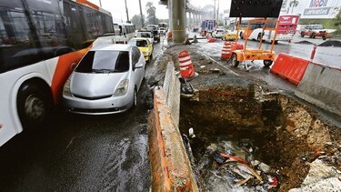 Una ruta deteriorada y peligrosa