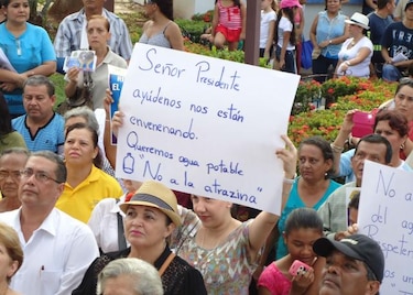 Azuerenses solicitan tecnología para monitorear río La Villa