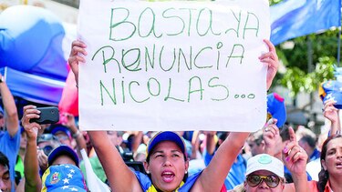 Venezolanos salen a protestar en la calle