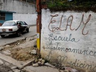 Estudiantes palestinos rechazan becas en Venezuela