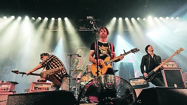 EAGLES OF DEATH METAL ANULA EL FINAL DE SU GIRA