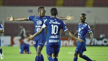 Árabe Unido se reúne con su afición en Colón