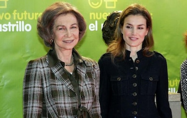 Rey de España pone sueldo a la reina Sofía y a la princesa Letizia