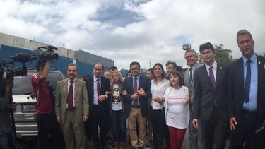 Senadores brasileños llegan a Caracas en apoyo a presos políticos