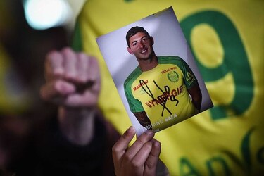 Policía británica abandona búsqueda del avión en que viajaba el jugador argentino Emiliano Sala