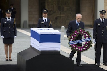 Israel y sus aliados despiden a Sharon, un 'gigante de su país'