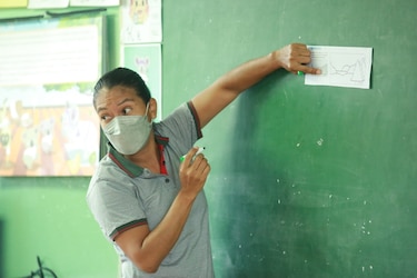 Solo un tercio de los menores acude a clase por la pandemia en América Latina