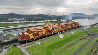 MSC Marie rompe récord y supera al Ever Max en el Canal de Panamá
