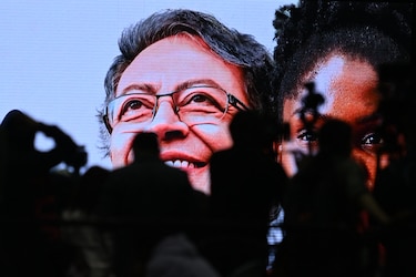 Guerrilla colombiana del ELN anuncia ‘disposición’ para dialogar con Gustavo Petro