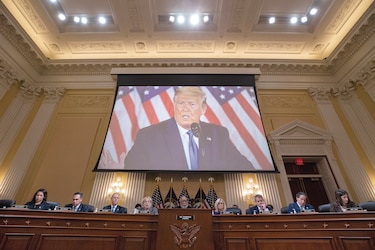 Comité recomienda impedir que Trump regrese al cargo