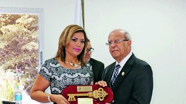 Distinguen al rector de la UP por impulsar educación superior
