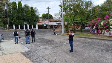 Intento de robo en agencia de la Lotería de la Tumba Muerto deja tres fallecidos