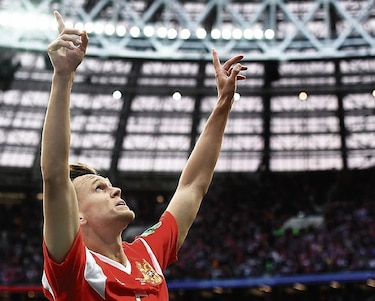 Rusia completa la fiesta con una goleada