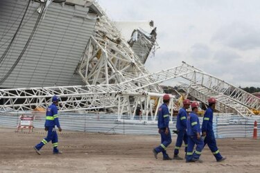 Reanudan obras en estadio brasileño tras accidente fatal