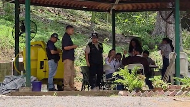 Remodelaciones, viajes y fiestas con fondos públicos: las denuncias que rodean a la representante de Ancón