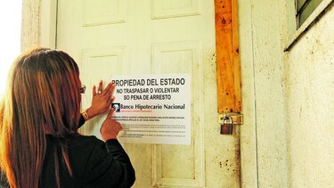 Banco clausura apartamentos en Curundú