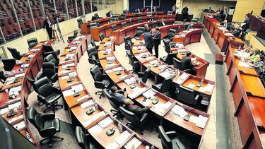 Diputados condicionan proceso