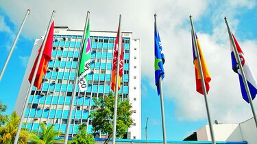 Candidatos violan ley electoral
