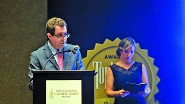 Presentan libro de marcas de Topbrands