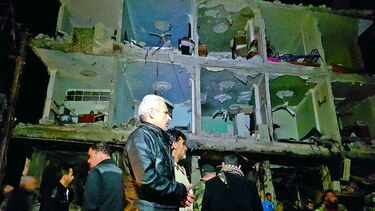 Atentados de EI dejan unos 140 muertos