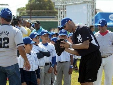 Mariano Rivera comparte con las futuras estrellas del béisbol