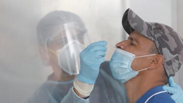 La Covid-19 crece a ritmo ‘vertiginoso’ en América