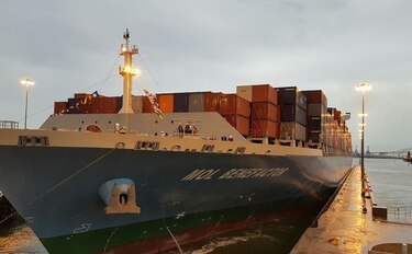 Mol Benefactor rompe récord en pago de peaje al transitar por el Canal