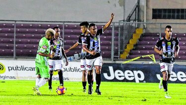 Tauro se afianza en el liderato