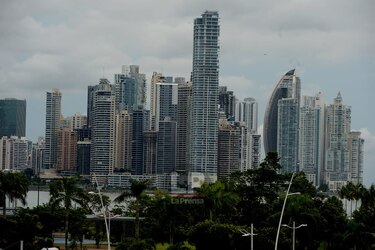 Déficit fiscal se dispara 41.8% por menores  ingresos