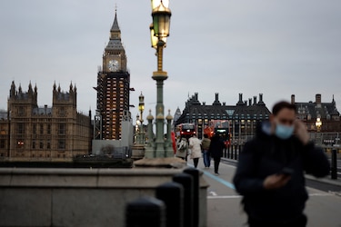 Londres anula fiestas de Año Nuevo por Ómicron